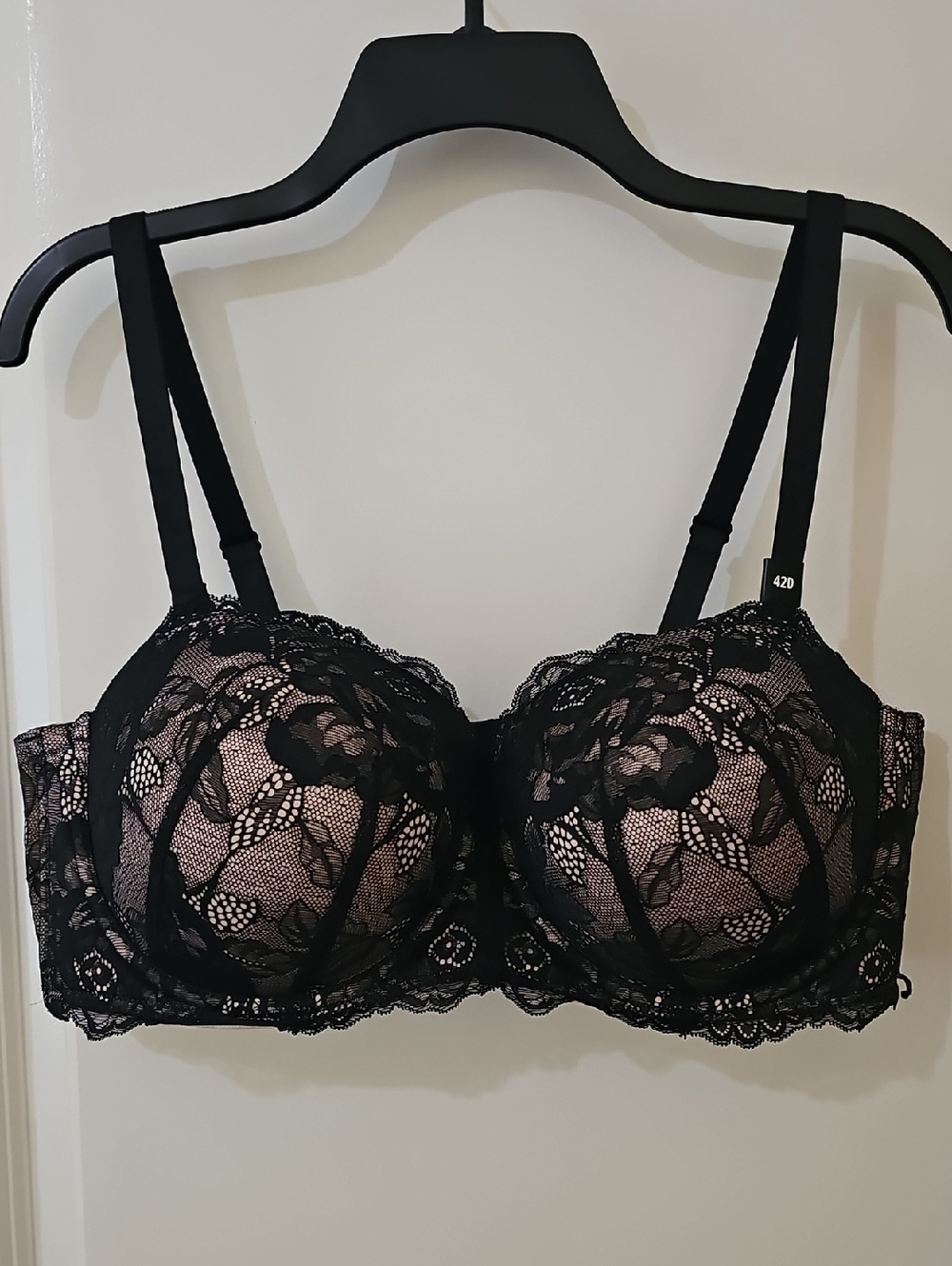 NWT Torrid Curve Nude W/ Black Lace Push-Up Strapless Bra with Lining